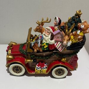 Fitz & Floyd Santa's Classic Car Musical Figurine.